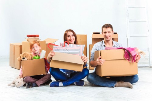 Moving truck support for Canary Wharf apartments and offices