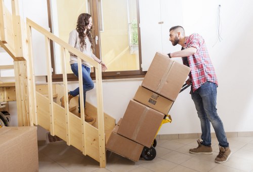 Screen-reader friendly website structure for removal services