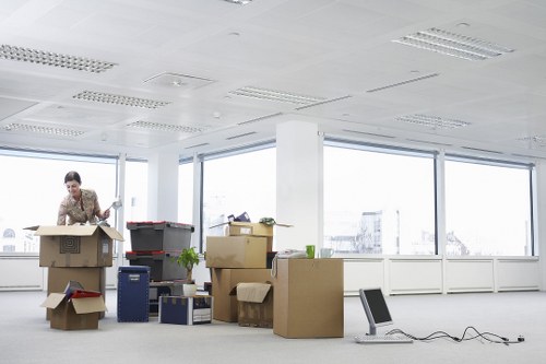 Local Canary Wharf loading and access planning for removals