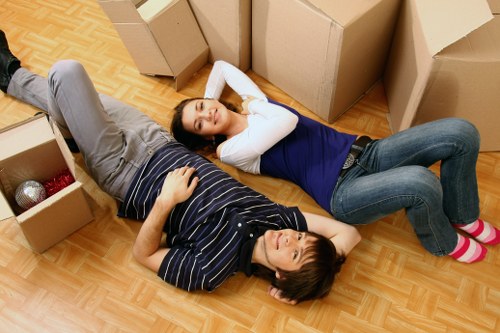 Commercial removal van service serving Canary Wharf offices and nearby areas
