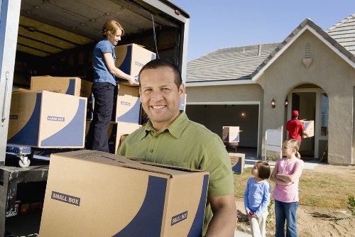 Business and residential removals support in Canary Wharf